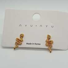 Aretes serpiente con piedrecitas brillante