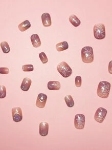 Breng uw levendige lentestijl naar een hoger niveau met 24 stuks korte ovale gradiënt paarse lente schattige kleine bloemmotief Japanse stijl glitter elegante zoete bling parel decor volledige dekking nep-nagelkit druk op nagels nagelbenodigdheden