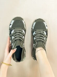 男女款迷彩鞋，情侣运动跑步鞋，健身训练鞋，防滑耐磨工地鞋 - 軍綠色 - 查看 2