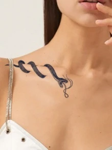 防水、防摩擦、持續7-14天的臨時紋身貼紙,帶著伸出的舌頭的蛇紋圖案,適合男性和女性,可貼在鎖骨和其他身體部位 - 黑色 - 查看 1