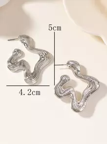 New Arrival Fashionable & Personalized Minimalist Metallic Hoop Earrings - Silver - View 6