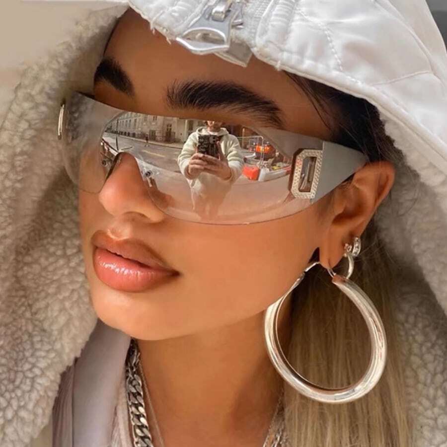 复古时尚眼镜，适合日常佩戴、旅行和拍照