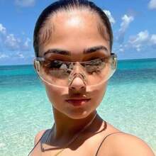 复古时尚眼镜，适合日常佩戴、旅行和拍照