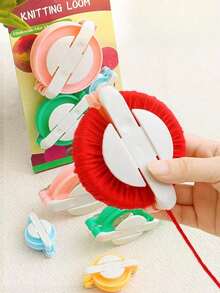 Make Your Own Pompoms with This 4-Piece Ball Winder SetPerfect for DIY Needlework & Knitting Projects! - Multicolor - View 2