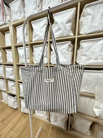 Striped Pattern Shopper Bag School Bag For Graduate, Teen Girls, Freshman, Sophomore, Junior & Senior In College, University & High School, Perfect For Outdoors, Travel & Back To School Large Capacity Tote Bags High School, Work, Business, Commute, Shopping, Holiday, School Supplies, School Handbag, School Tote Bag, School Bookbag, Back To School Bags, Lightweight, Foldable, Classic Casual, Suitable For Teen Girls Women College Students, Perfect For Back To School, First Day Of School ,Vacation Essentials , Beach Bag