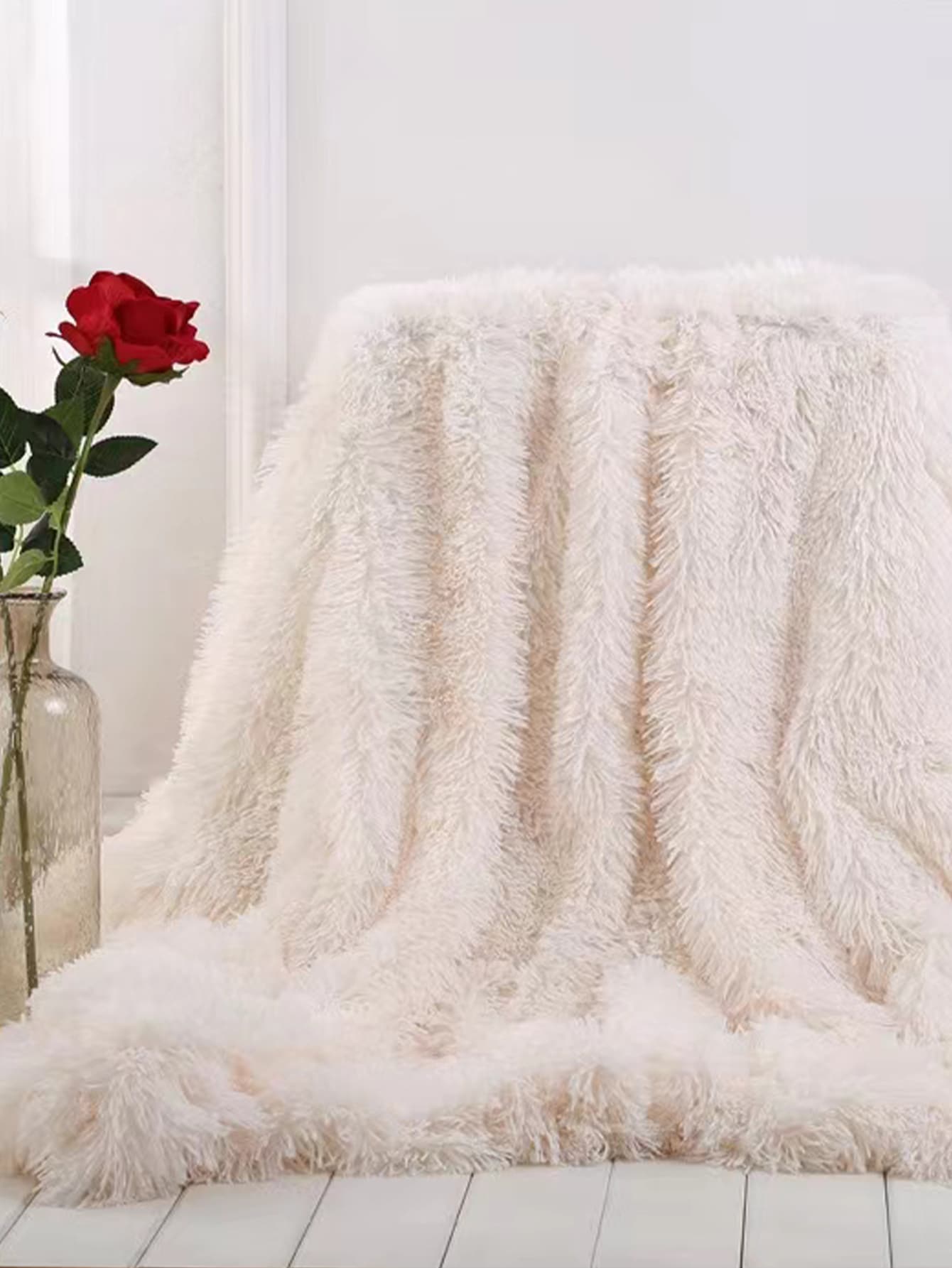 1pc White Plush Pet Blanket, All Seasons Soft Warm Bed Cover For Large, Medium And Small Dogs And Cats - White - View 1