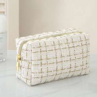 1pc Large Capacity Checkerboard Hand-Woven Cosmetic Bag, Portable Toiletry Storage Box, Travel Bag For Travel Storage Bag,Makeup Bag,Cosmetic Bag,Vacation Organizer,Large Capacity Makeup Organizer Makeup Case, For Lipstick, Brush, Skincare, Mobile Phone, Coin, Small Items, For Home,Gift,Vacation And Festival Halloween Christmas Multifunctional Use,Boho Vibes,For Holiday Beach, Bathroom Collection, Bedroom Collection, Large Capacity
