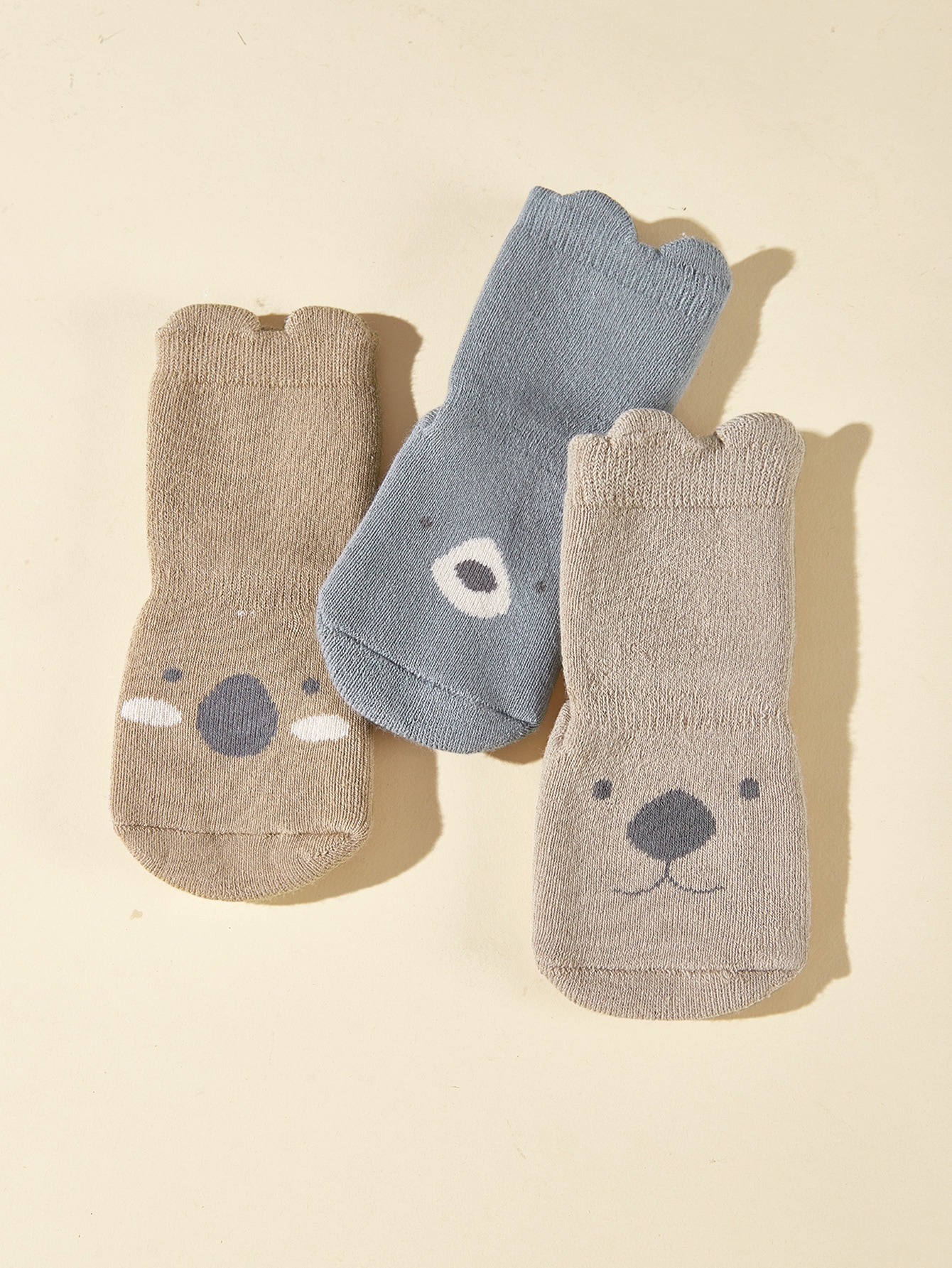 3 أزواج من الجوارب الأرضية السميكة غير القابلة للا...