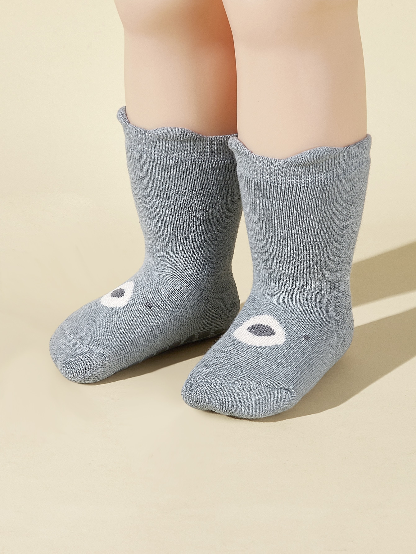 3 أزواج من الجوارب الأرضية السميكة غير القابلة للا...