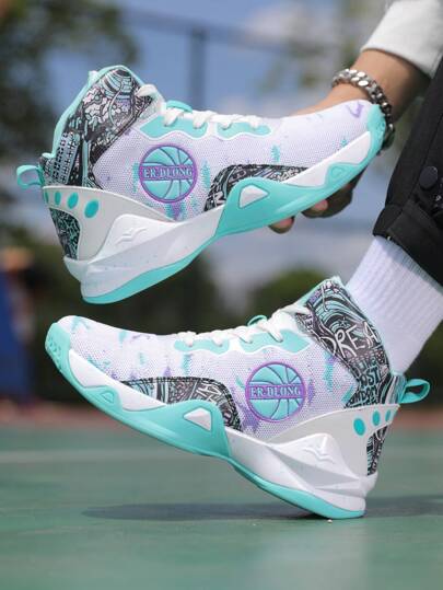 女/男透气网眼篮球运动鞋，左右脚颜色随机，印有不对称鸳鸯图案。适合运动休闲穿着