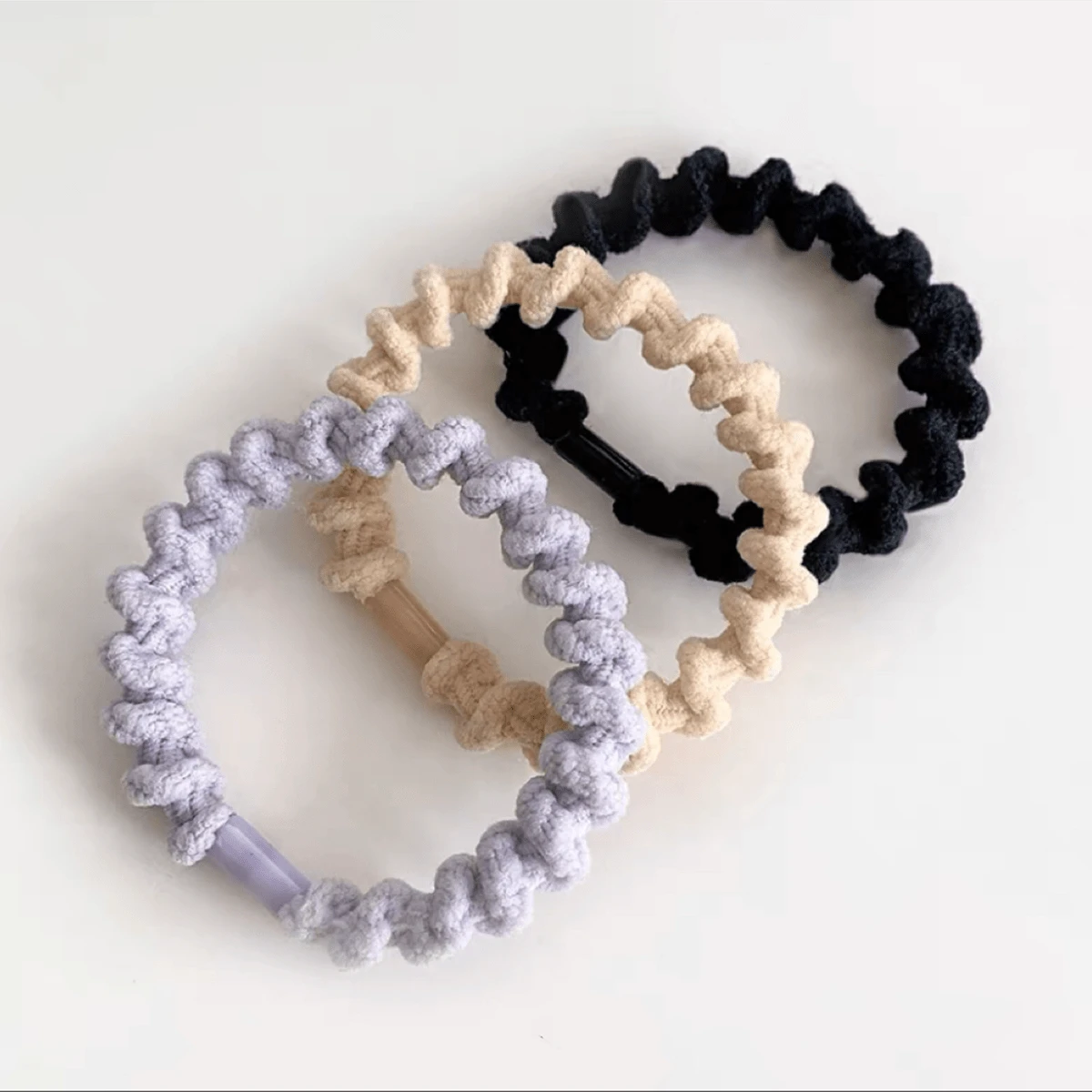 1套女士3入組高彈性橡皮筋髮圈,3種不同顏色,適合約會、日常、上班族、學生和居家使用