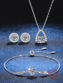 4入組甜美多變925純銀和立方氧化鋯女士套裝,包括耳釘、手鍊和頸鍊。適合日常磨合、通勤、聚會和作為禮物。