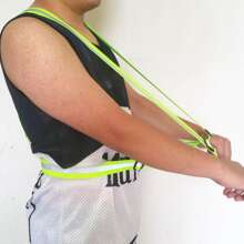 1件戶外調節型安全背心,夜行高亮度反光背心,輕量化騎行安全帶,防水奔跑裝備,反光帶,彈性對角反光帶,適用於戶外運動、健身、騎行、夜跑安全反光帶,男女運動反光背心彈性帶 - 綠色 - 查看 4