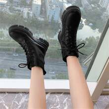 女靴子秋季薄款2023新款厚底針織搭扣增高短靴英倫風黑色機車休閒靴子 - 黑色 - 查看 5