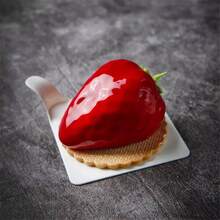 Set Of 15 Flat Base Strawberry-Shaped Molds - White - View 3