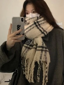 1入組女士淺褐色滌綸黑色標籤雙格紋流蘇圍巾 - 米色 - 查看 2