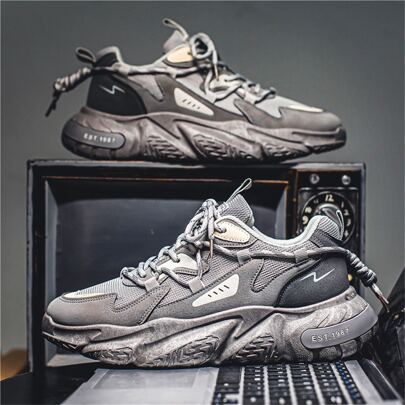 一双适合秋季的多功能男士运动鞋，鞋底加厚，增高，防滑，休闲/厚底运动鞋风格，跑步鞋，时尚运动鞋（注意：尺码偏小一码）