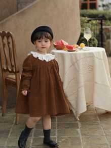 Vestido De Manga Larga De Pana Con Mangas Abullonadas Para Niñas Pequeñas Con Cuello De Encaje, Colección De Otoño 2023 - Marrón - Ver 1