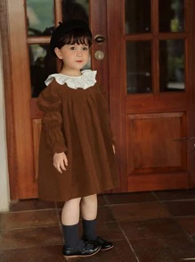 Vestido De Manga Larga De Pana Con Mangas Abullonadas Para Niñas Pequeñas Con Cuello De Encaje, Colección De Otoño 2023 - Marrón - Ver 3