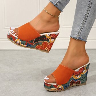 2024年夏季女款厚底楔型跟花紋時尚高跟防水腳踝帶涼鞋，大尺寸