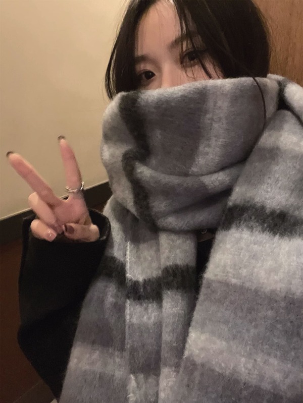 1pc Women's Grey Knitted Scarf With Braided And Flocking Striped Design In Polyester Fiber