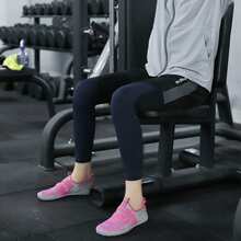 TOLLN 女子室内健身房最佳网球专用防滑综合训练鞋