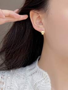 925銀製女士耳環,啞光和拉絲完成耳釘,星星設計