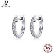 1對925純銀鋯石裝飾的簡約優雅圓鉤耳環,適合女性日常穿搭,是生日和紀念日禮物的不錯選擇