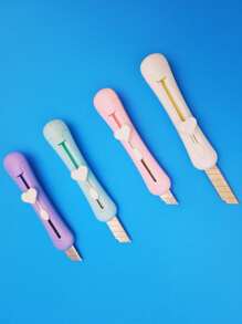 MINI CUTTER BOX WITH 24 Pcs RETRACTABLE KNIFE FOR GENERAL USE INCLUDES FOUR DIFFERENT COLORS CUT CARDBOARD PAPER FOAMI ENVELOPES AND MANY MORE THINGS - 彩色 - 查看 2