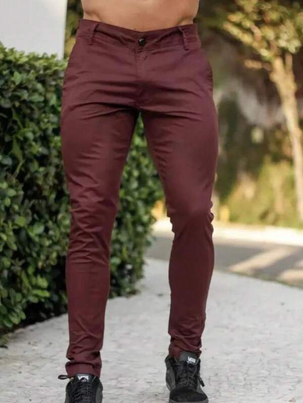 Calça sarja modelo alfaiataria cor vinho