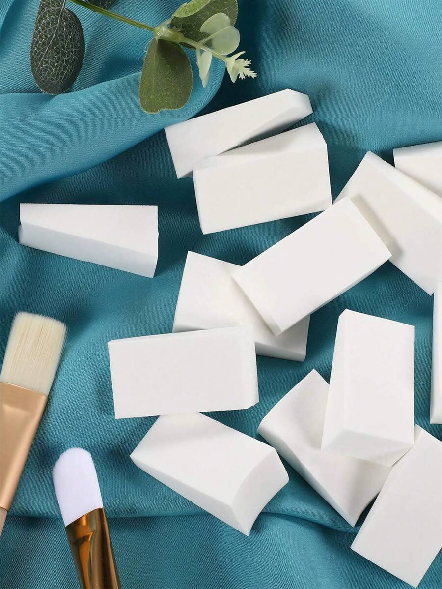 24PCS Triangles Shaped Cutting Blender Makeup Cosmetics Sponge Latex-Free Makeup Sponge Both Wet And Dry Triangle Cosmetic Puff Soft Makeup Sponge Blender - White - View 1