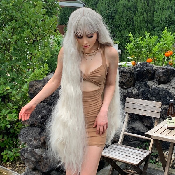Blonde Super Long Wavy Wig 48 Inch Wig With Bangs Heat Resistant Fiber For Cosplay Daily Wear Party Fairy Soft Hair