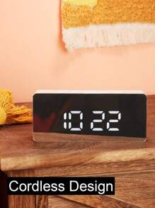1 pieza Espejo LED Reloj digital, Espejo de maquillaje retroiluminado Reloj despertador, Alimentado por batería y enchufe, Brillo ajustable, Para estudiante, Decoración del hogar, Decoración de la habitación, Regalo de cumpleaños, Graduación, Decoración de dormitorio, Decoración de dormitorio, Regreso a la escuela, Decoración escolar, Sorpresa escolar