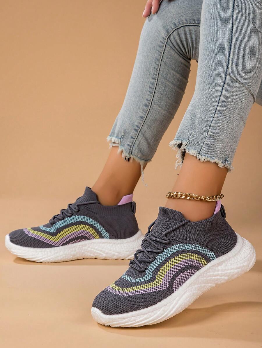 New Arrival Women's Popular Style Casual Sport Shoes With Thick Sole For Travel & Running, Soft And Comfortable With Breathable Mesh And Anti-slip Soles, Grey