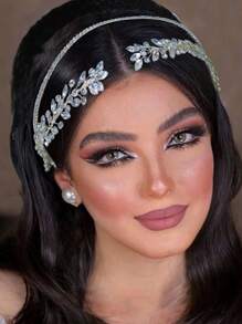 1件新娘银色水钻手工发箍，适合搭配婚纱和妆容，优雅波西米亚风头饰，情人节配饰