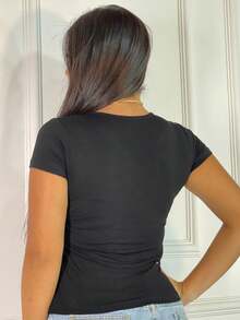 Blusa Feminina com detalhe de renda na manga - Preto - Visão 3