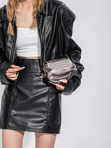 新款女性鉚釘時尚肩膀斜挎包休閒腋窩小後背包流行