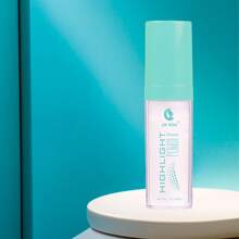 Illuminating Powder With Facial And Body Sponge