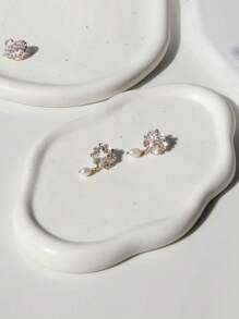 1pc Nordic Style Ceramic Cloud Shaped Storage Tray, Cute Cartoon Photography Prop Jewelry Display Plate, Gift For Valentine's Day Back To School - White - View 4