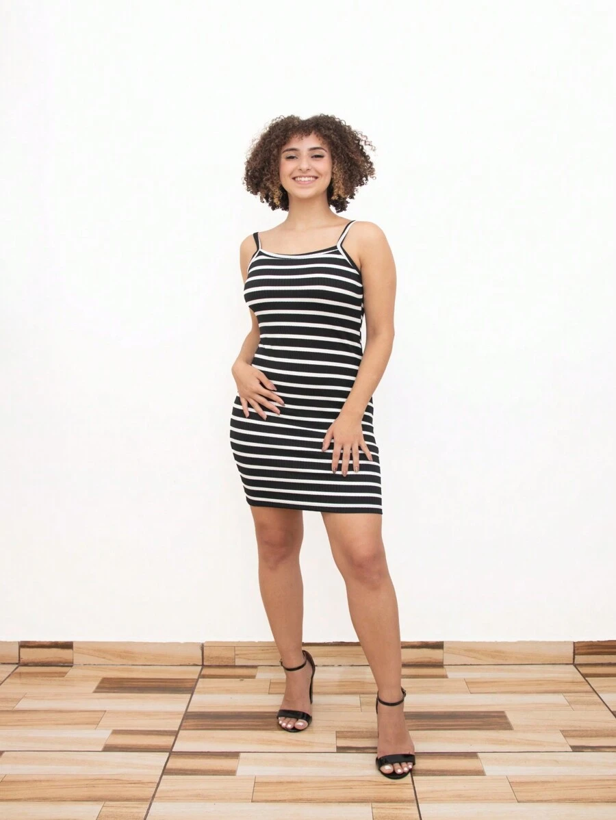 Women Dresses - Đen và trắng - Xem 1