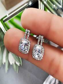 1对简约新娘方形立方氧化锆韩式优雅奢华水钻耳钉，休闲情人节配饰