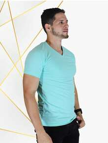 Playera para Hombre en Cuello V Verde Claro - Verde - Ver 2