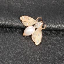 1pc Cute & Personalized Bee Shaped Brooch With Pearl & Bumblebee Design Pin Badge - Gold - View 1