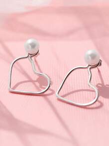 1 对 925 纯银仿珍珠心形耳环，款式多样，适合日常佩戴和节日礼物