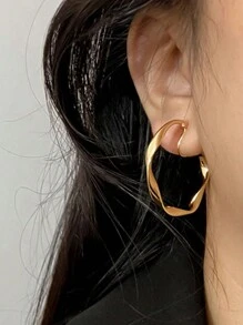 1 对欧美复古不对称圆形设计金属耳夹，适合女士，时尚几何环状耳环，彰显您的优雅与魅力，金色