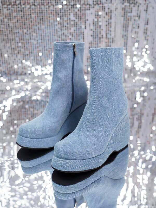 Women's Autumn/winter Height Increasing Short Boots With Round Toe And Thick Sole In Denim Blue