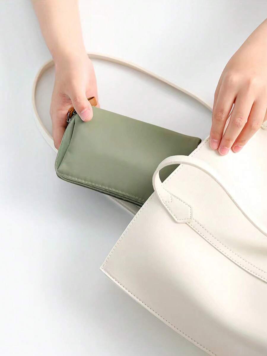 1pc Green Lipstick Shaped Portable Waterproof Makeup Bag For Travel