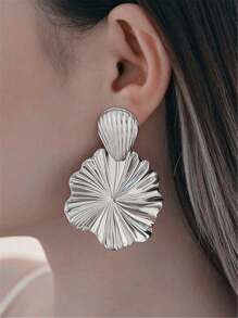 1 Pair Fashionable Delicate Snail Shell Stud Earrings, Suitable For Daily Wear - Silver - View 2