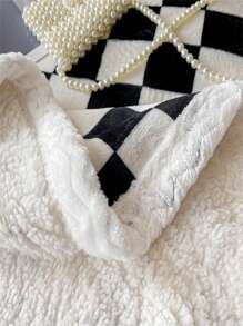 Thick Warm Checkered Fleece Blanket, Plush Blanket, Composite Checkered Blanket, Double Layer Blanket - Black and White - View 4