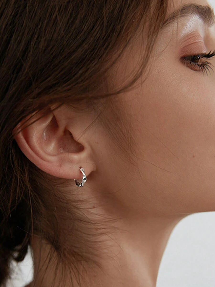 1pair Simple Small Silver Hoop Earrings - Silver - View 1